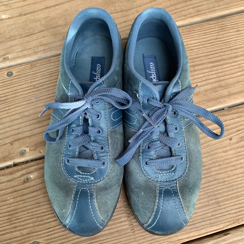 ✨2/$20✨Easy Spirit Esoncue Blue Retro Sneakers-7.5